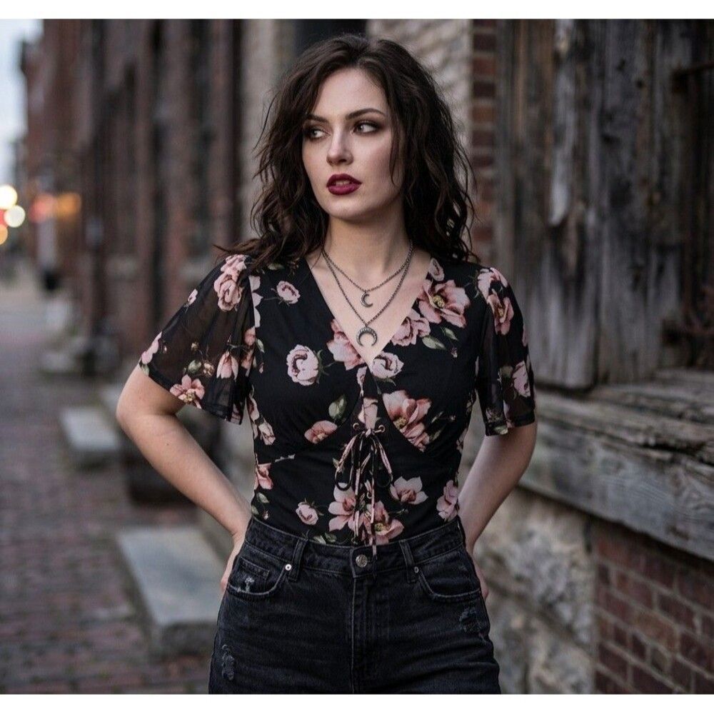 Ember Black Floral Lace Up Corset Blouse Size L Sheer Flutter Sleeve Top